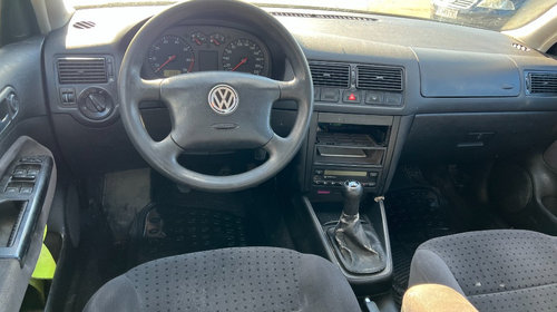 Oglinda dreapta completa Volkswagen Golf