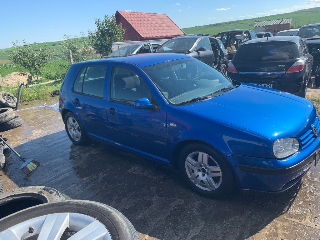 Oglinda dreapta completa Volkswagen Golf