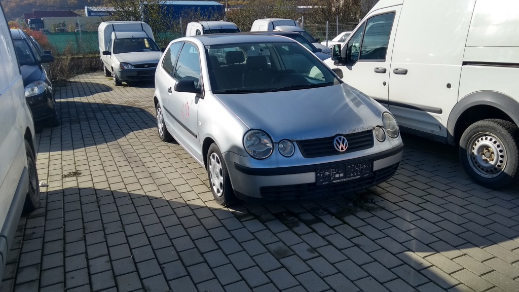 Oglinda dreapta completa Volkswagen Polo 9N 2004 1,4 1,4