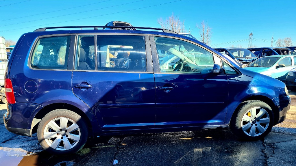 Oglinda dreapta completa Volkswagen Touran 2004 MONOSPACE 2,0TDI