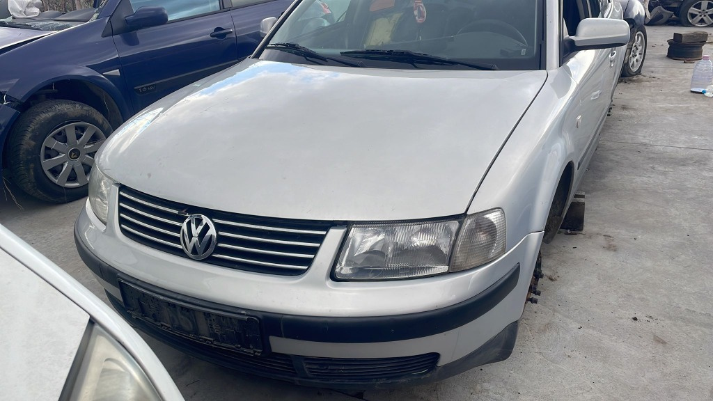 Oglinda dreapta completa VW Passat B5 1998