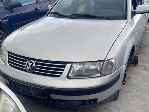 Oglinda dreapta completa VW Passat B5 1998