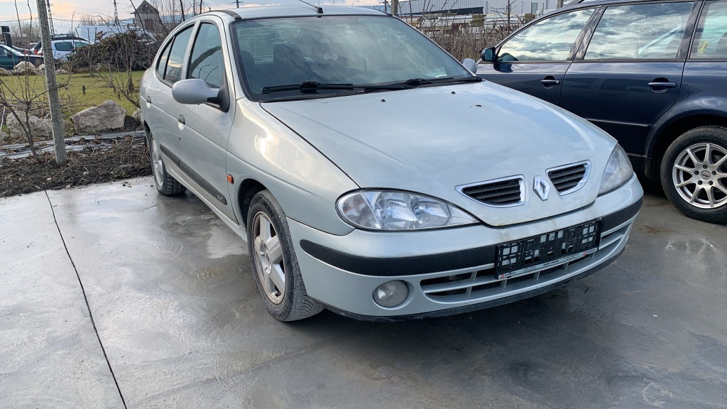 Oglinda dreapta electrica Renault Megane 1 2001