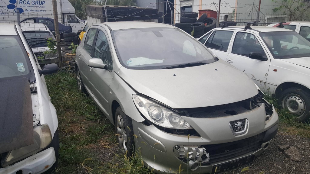 Oglinda dreapta Peugeot 307 2005