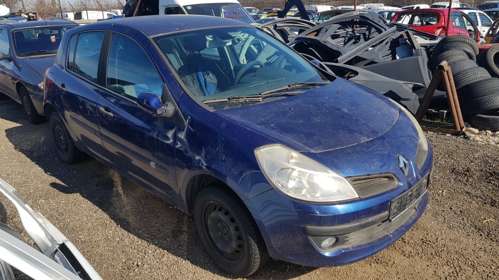 Oglinda dreapta Renault Clio 3 2006