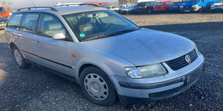 Oglinda dreapta Volkswagen VW Passat B5 