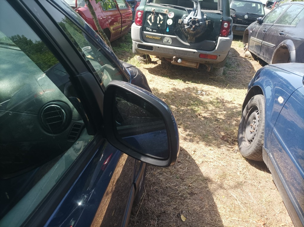 Oglinda electrica dreapta Fiat Sedici an 2009