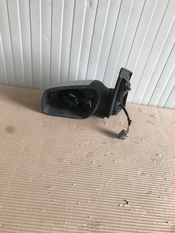 Oglinda electrica stanga ford focus 2 facelift 2005 - 2010