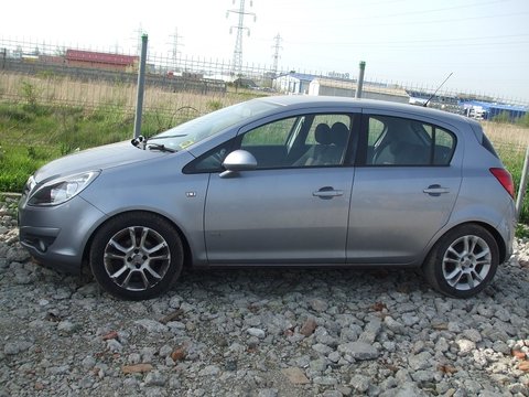 Oglinda exterioara electrica incalzita stanga Opel Corsa D culoare gri cod culoare Z163