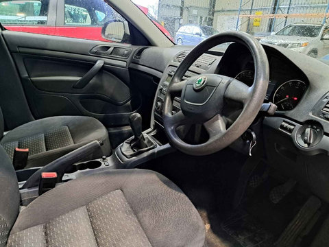 Oglinda retrovizoare interior Skoda Octavia 2 2010 SEDAN 1.4 TSI