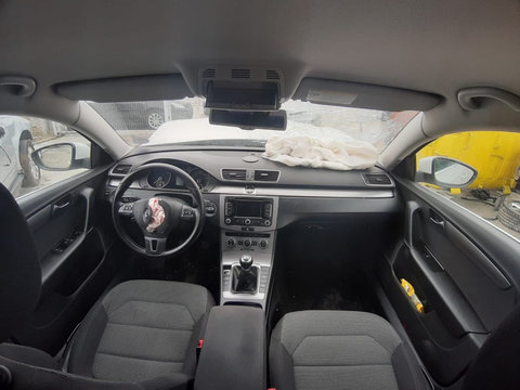 Oglinda retrovizoare interior Volkswagen Passat B7 2012 berlina 1.6 tdi