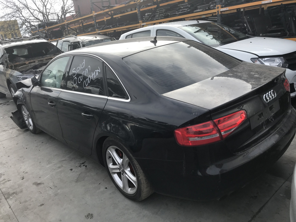 Oglinda stanga completa Audi A4 B8 2012 berlina 2.0 tdi