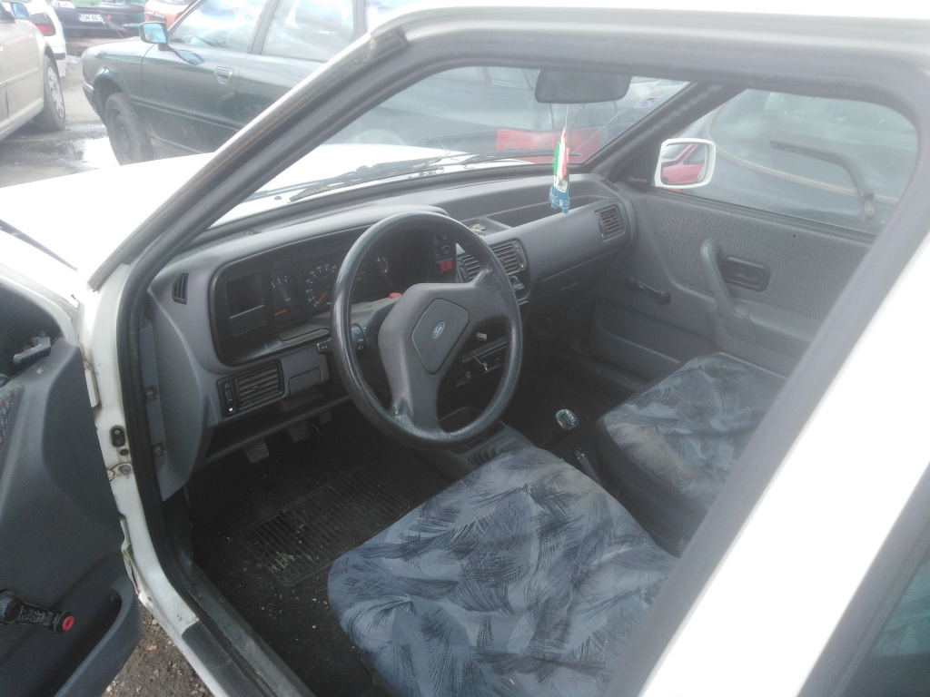 Oglinda stanga completa Ford Escort 1989