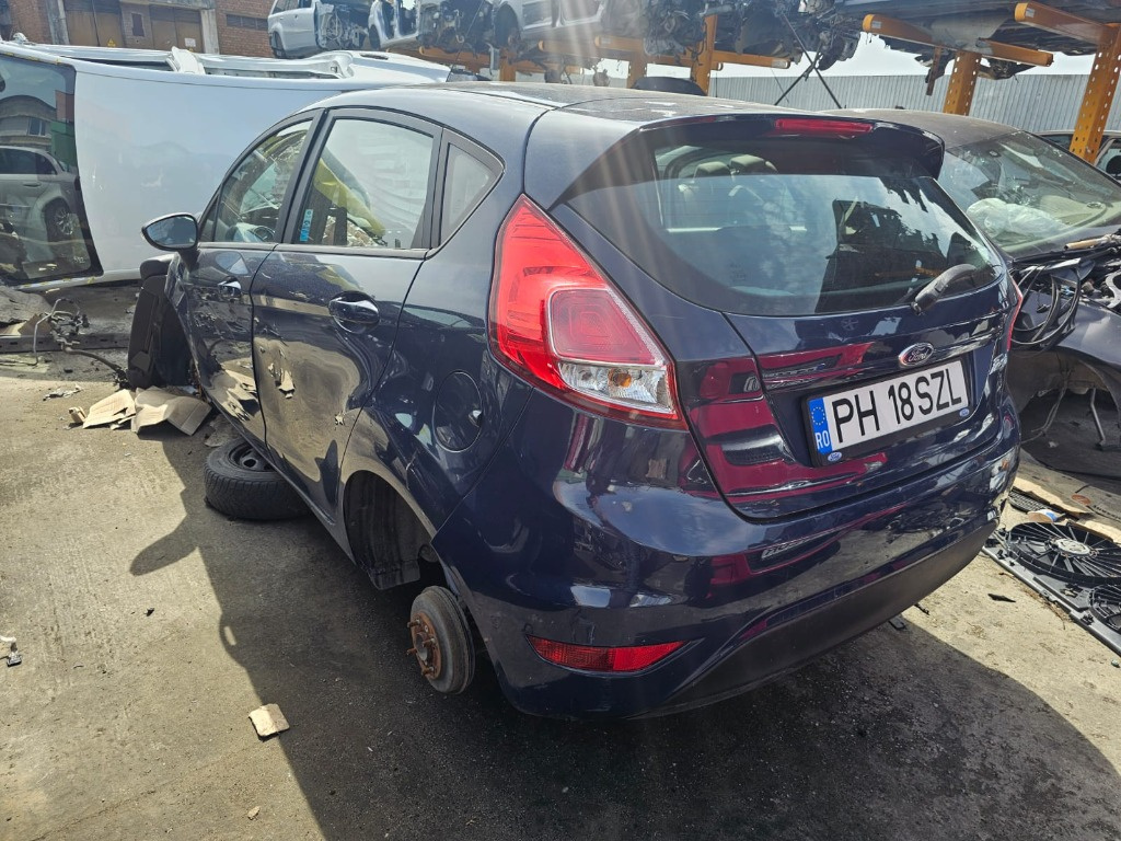 Oglinda stanga completa Ford Fiesta 6 2014 hatchback 1.5L SOHC DI TC I4