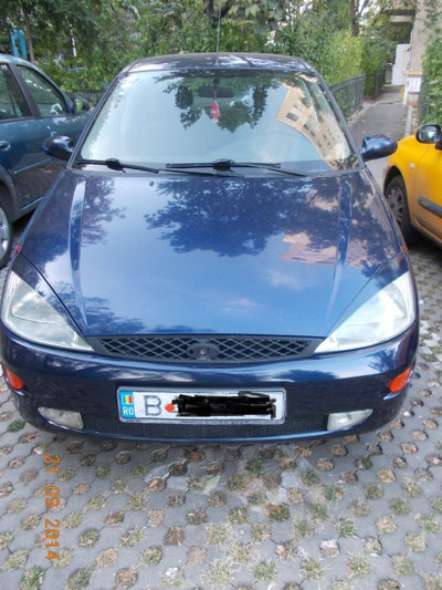 Oglinda stanga completa Ford Focus 2002 berlina 1.