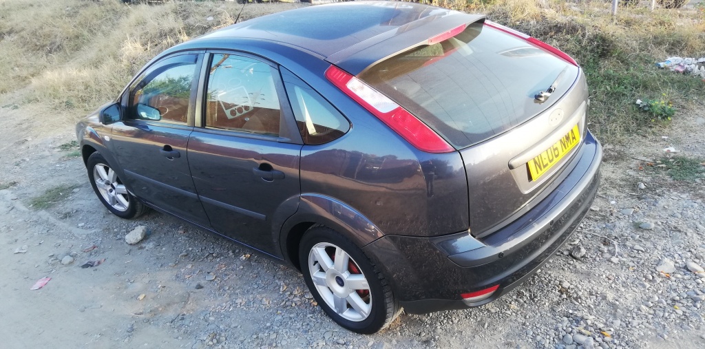 Oglinda stanga completa Ford Focus 2006 HATCHBACK 1.6