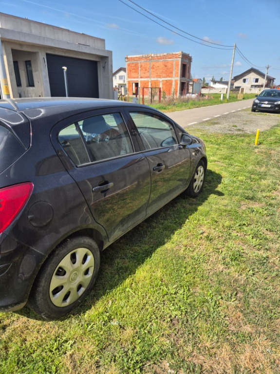 Oglinda stanga completa Opel Corsa D 200