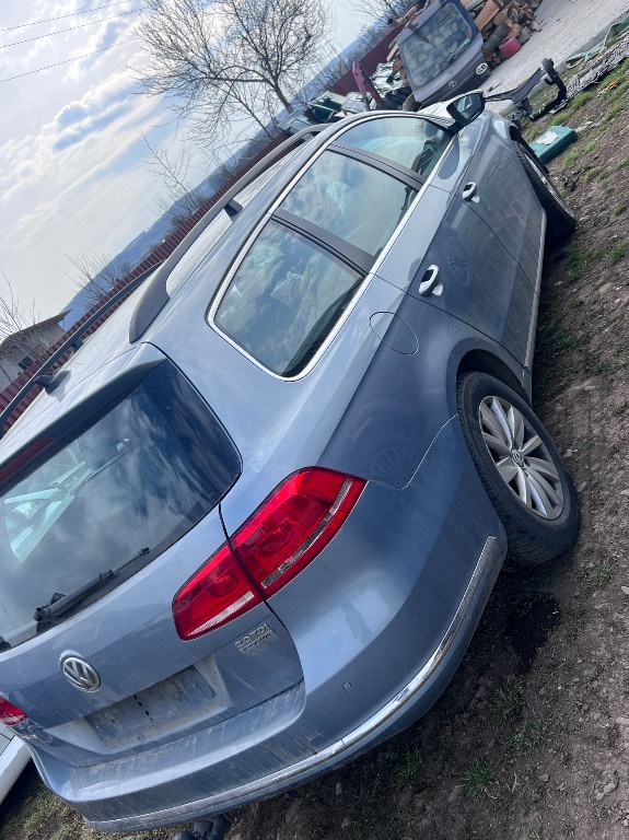 Oglinda stanga completa Volkswagen Passat B7 2012 Break 2.0