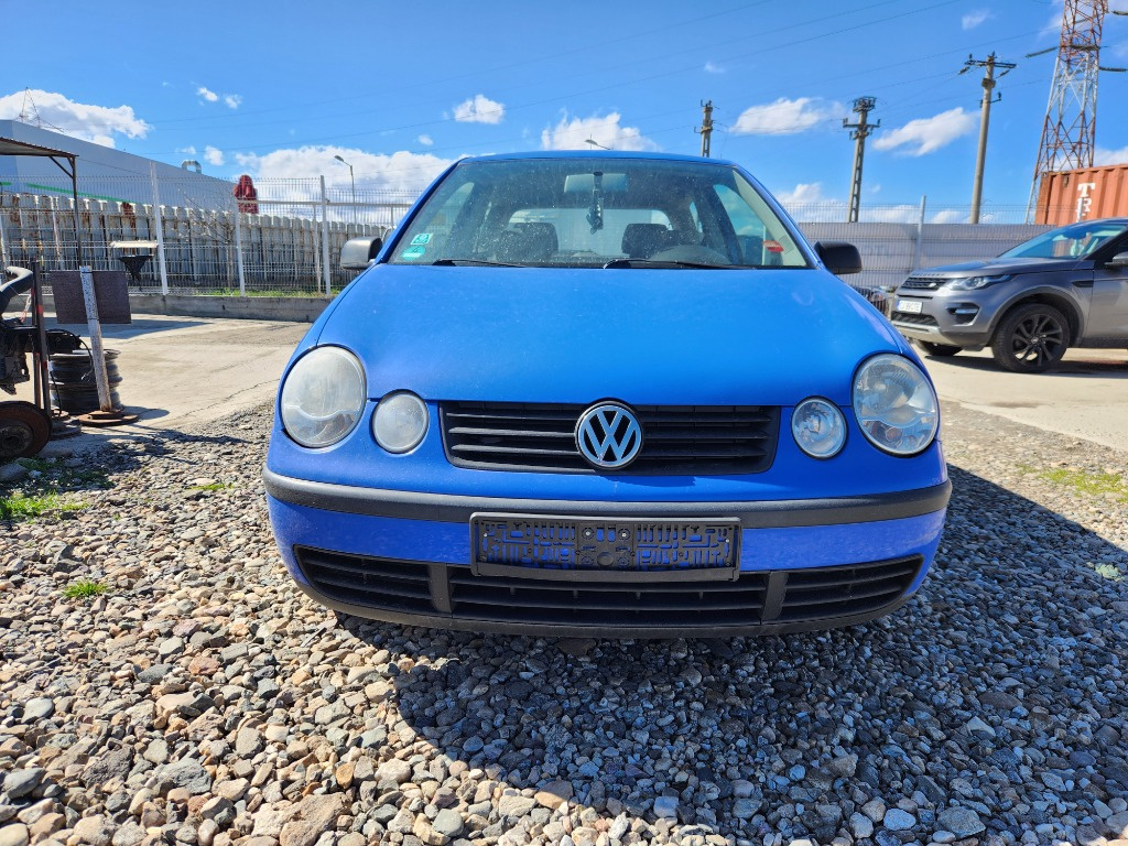 Oglinda stanga completa Volkswagen Polo 9N 2003 Hatchback 1.2 benzina 40kw