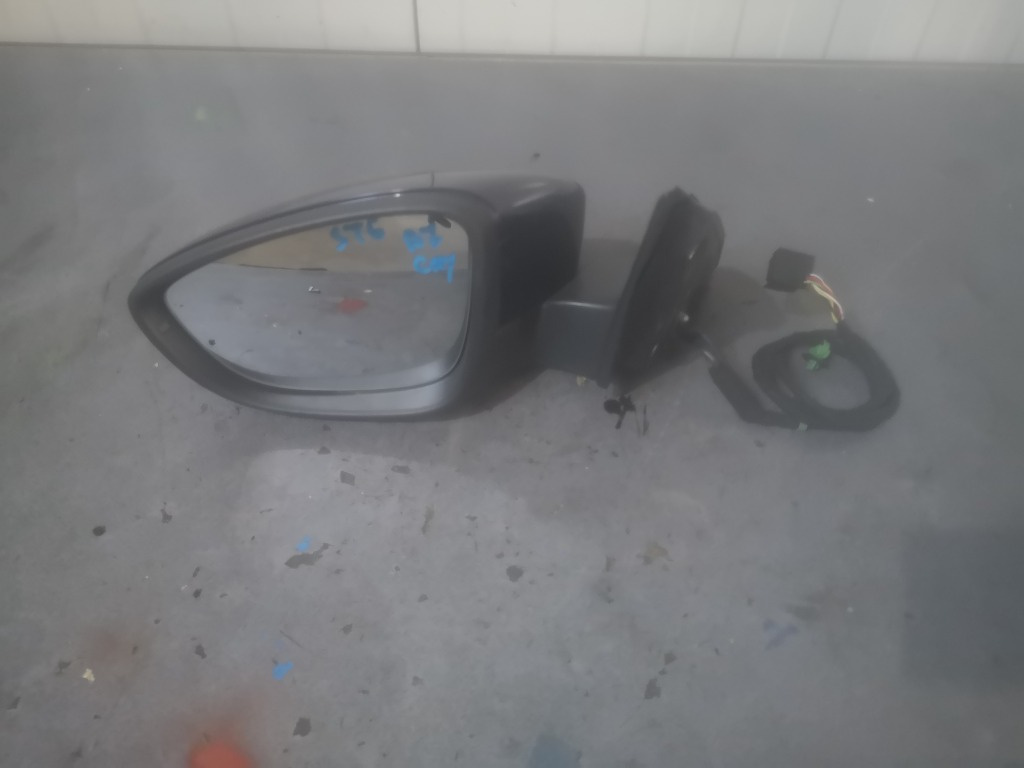 Oglinda stanga cu lumina ambientala VW Passat B7 an 2011 2012 2013 2014
