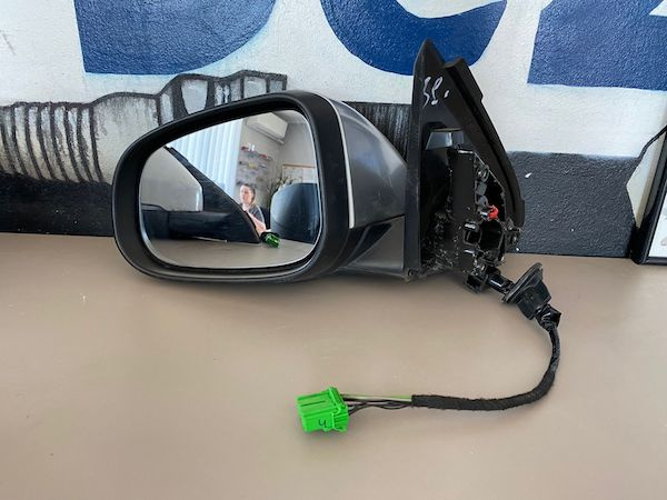 Oglinda stanga cu rabatare 8 fire Volvo V60 S60 2010-2017 31352475