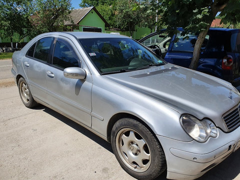 Oglinda stanga / dreapta Mercedes C Class W203 an 2003