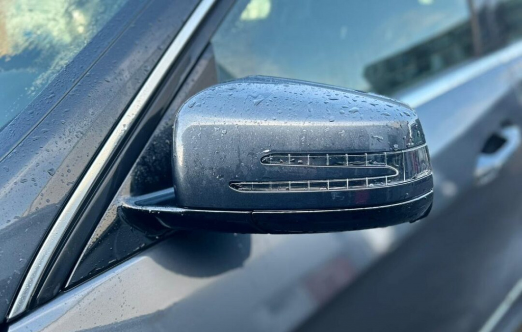 OGLINDA STANGA/DREAPTA MERCEDES E-CLASS - AN 2010