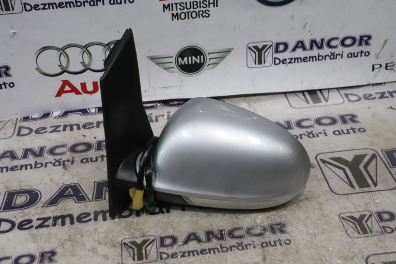 OGLINDA STANGA FATA VOLKSWAGEN GOLF 5 PLUS AN 2006 E1010836
