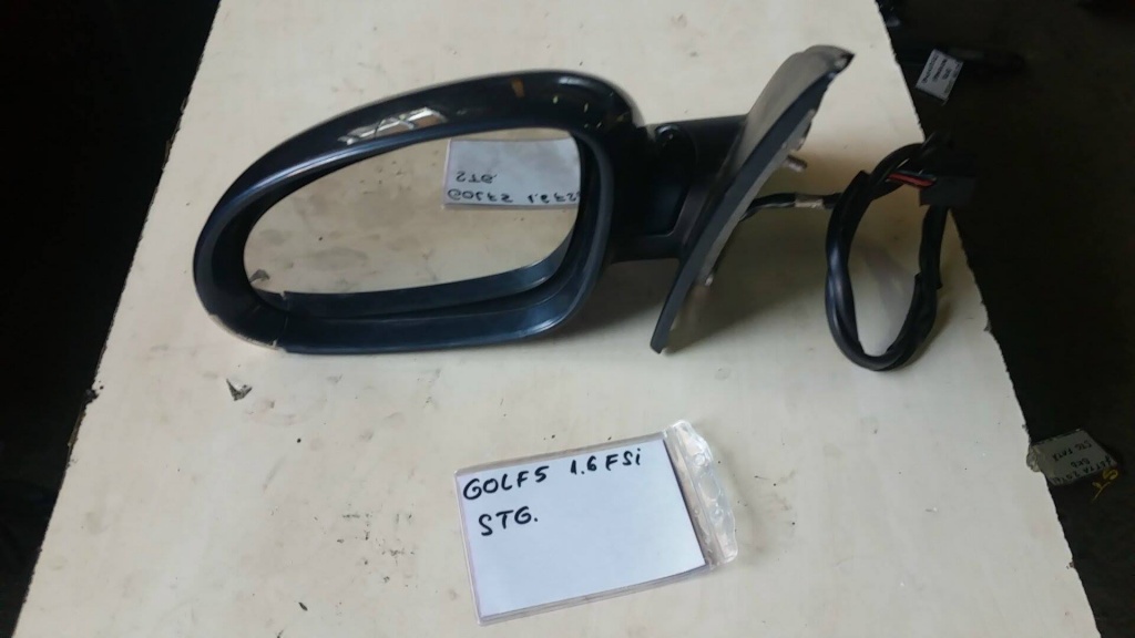 OGLINDA Stanga GOLF 5 MICA FISURA