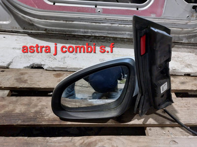 Oglinda stanga Opel Astra J combi 2011