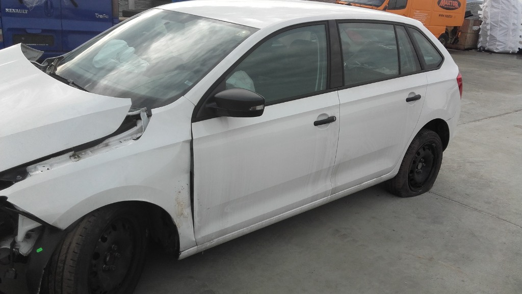 Oglinda stanga SKODA RAPID 2016