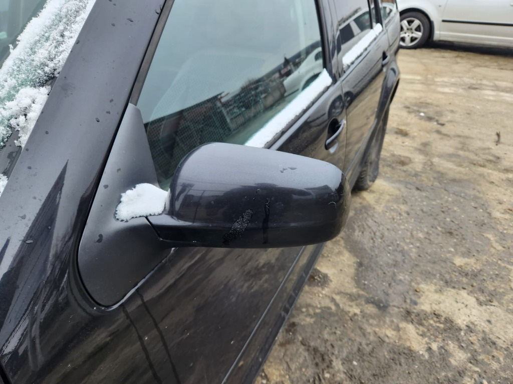 Oglinda stanga Volkswagen Golf 4 1.9 TDI ASZ combi an 2004