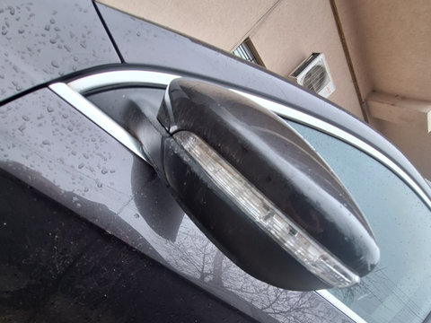 Oglinda stanga VW PASSAT B7 cod culoare LC8Z Model 2010-2014