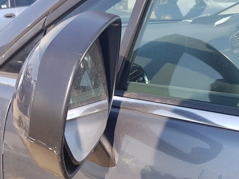 Oglinda stanga Peugeot 5008