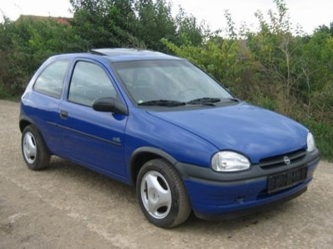 Opel Corsa B din 1995 dezmembrez