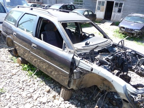 OPEL VECTRA B 2.0 DT, 74 KW, 1998, NEGRU