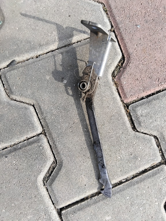 Opritor usa batanta dreapta spate Dacia Dokker cod produs: 904704935R