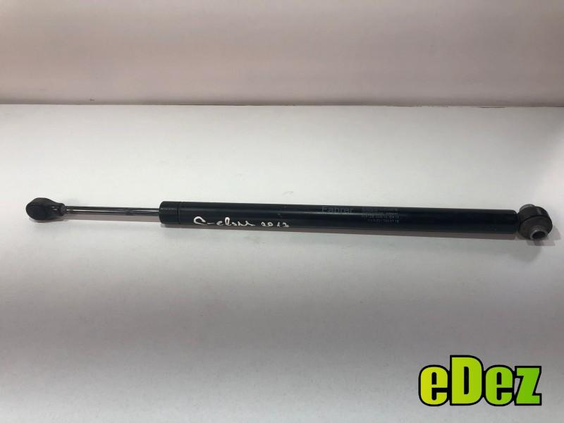Opritor usa stanga / dreapta fata Mercedes S-Class (2005-2009) [W221] a2217200716