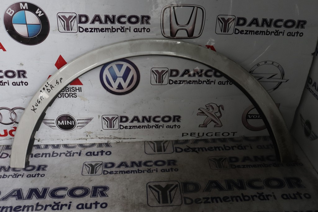 ORNAMENT ARIPA DREAPTA SPATE FORD KUGA AN : 2021 (