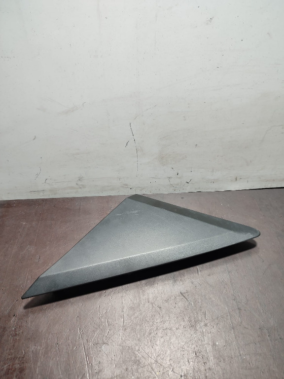 Ornament Aripa Mercedes Sprinter W906 A9068110007