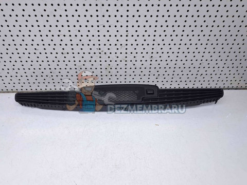 Ornament bord Audi A3 Sportback (8PA) [Fabr 2004-2013] 8P0819635