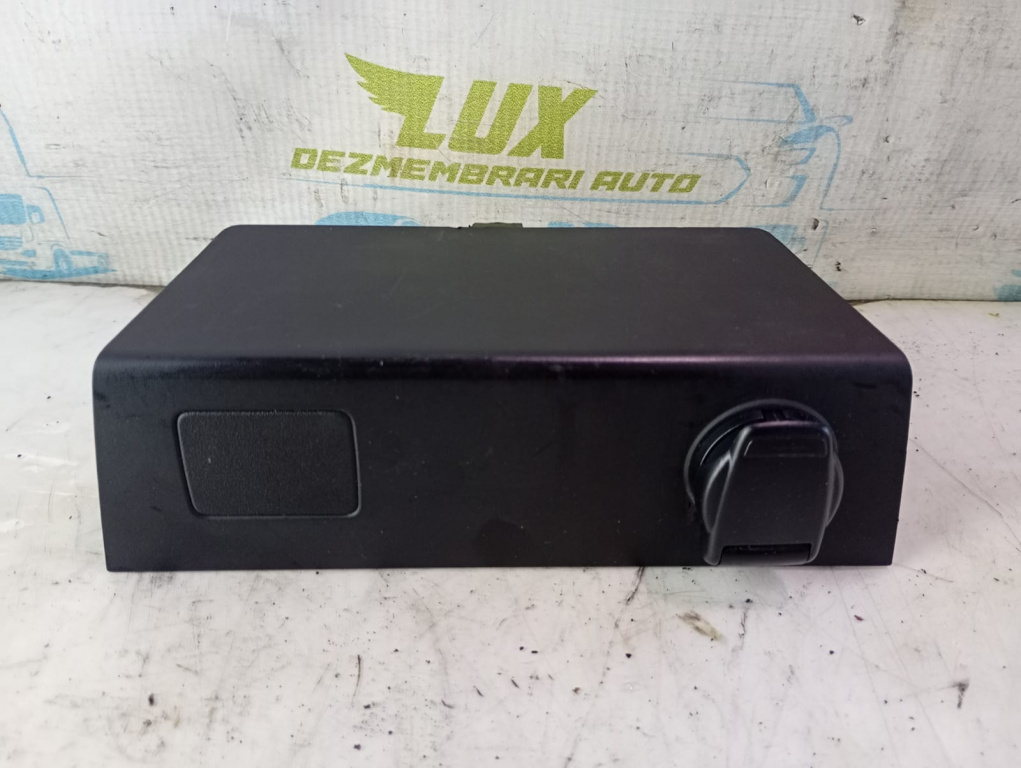 Ornament bord cu bricheta 682649197r Dacia Jogger 