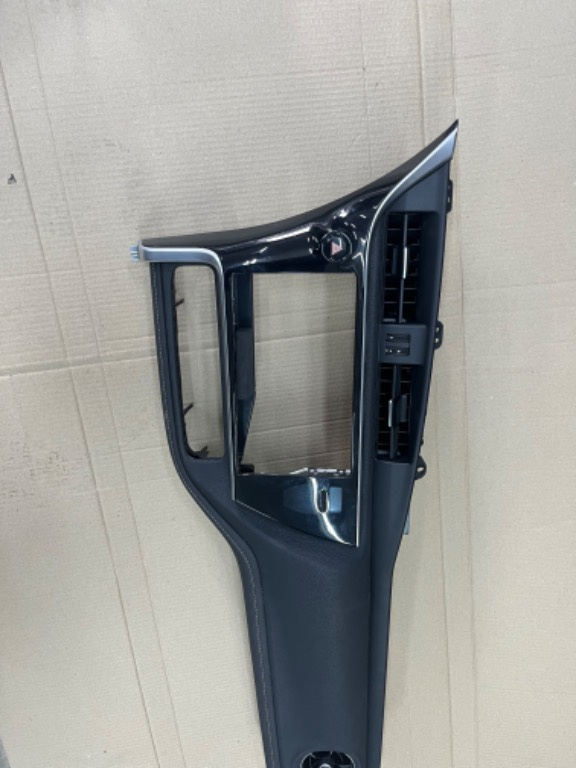 Ornament bord Toyota auris 2016-2018