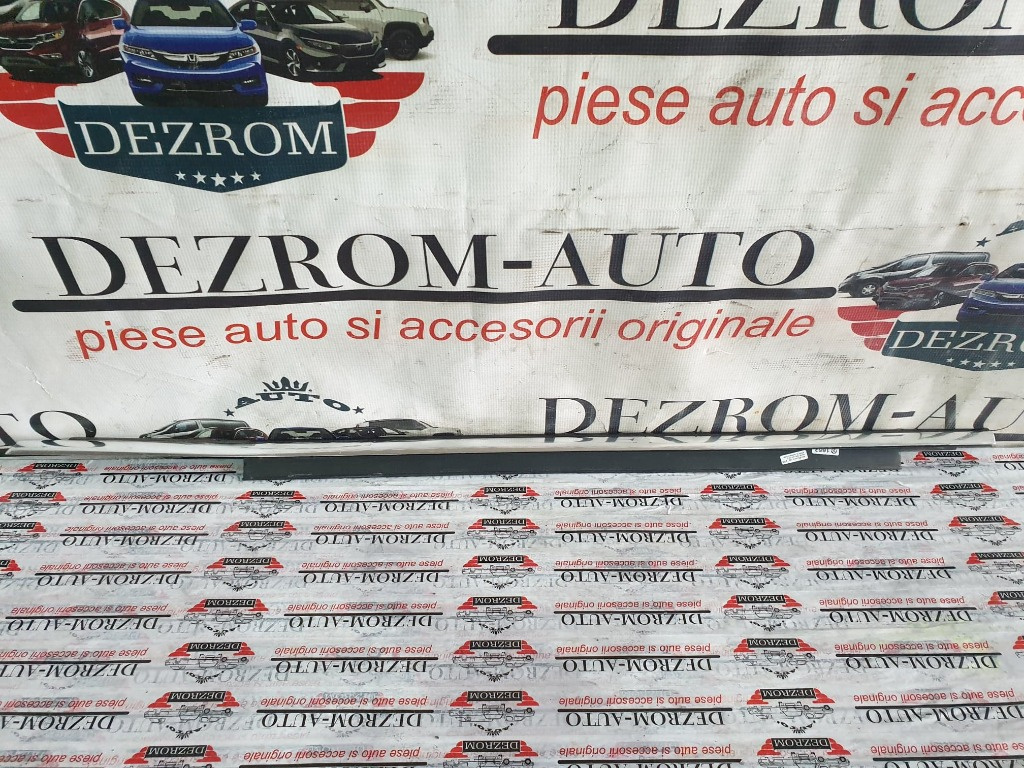Ornament crom usa stanga fata Audi A4 B8 Facelift cod piesa : 8k0853283g