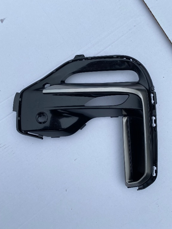 Ornament grila bara fata stanga BMW X5 G05 an 2018 - 2024 cod 51118092687