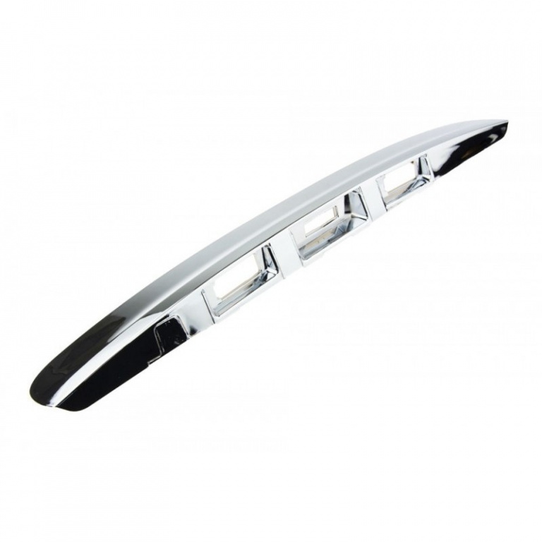 Ornament haion capota spate Nissan Qashqai 2006-2013, pt.vehicule fara sistem intrare de keyless/go, Crom, 90812-JD00H