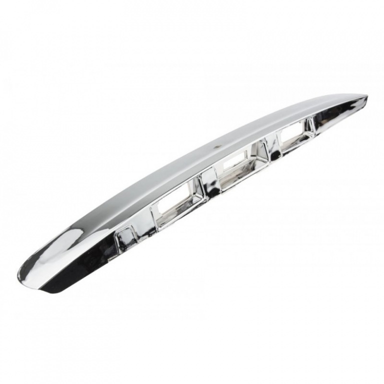 Ornament haion capota spate Nissan Qashqai 2006-2013, pt.vehicule cu sistem intrare de keyless/go, Crom, 90812-JD00H