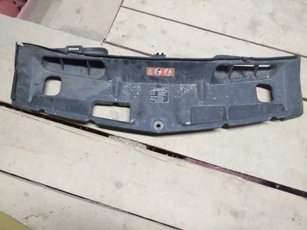Ornament inchidere superioara bara fata A2048173220 C- class