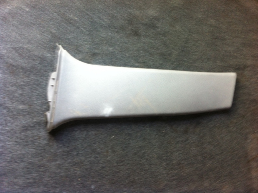 Ornament inferior stalp stanga Opel Vectra B [1995 - 1999] Sedan 4-usi 1.6 MT (101 hp) (36_) 1.6 16V