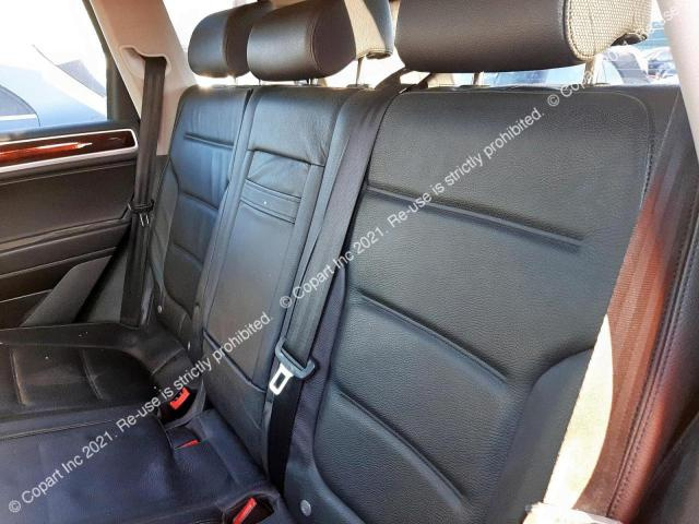Ornament interior prag spate dreapta Vol
